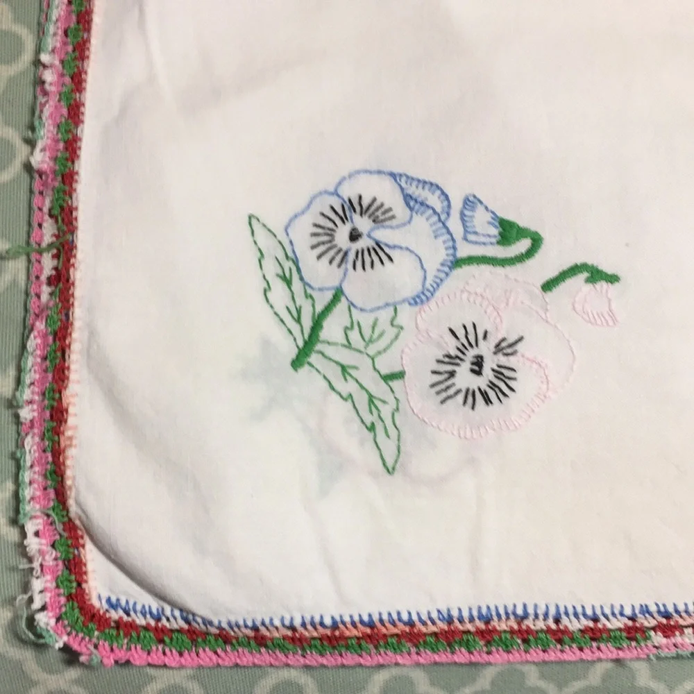 Handmade Vintage Embroidered Pansy Crochet Trim Tablecloth